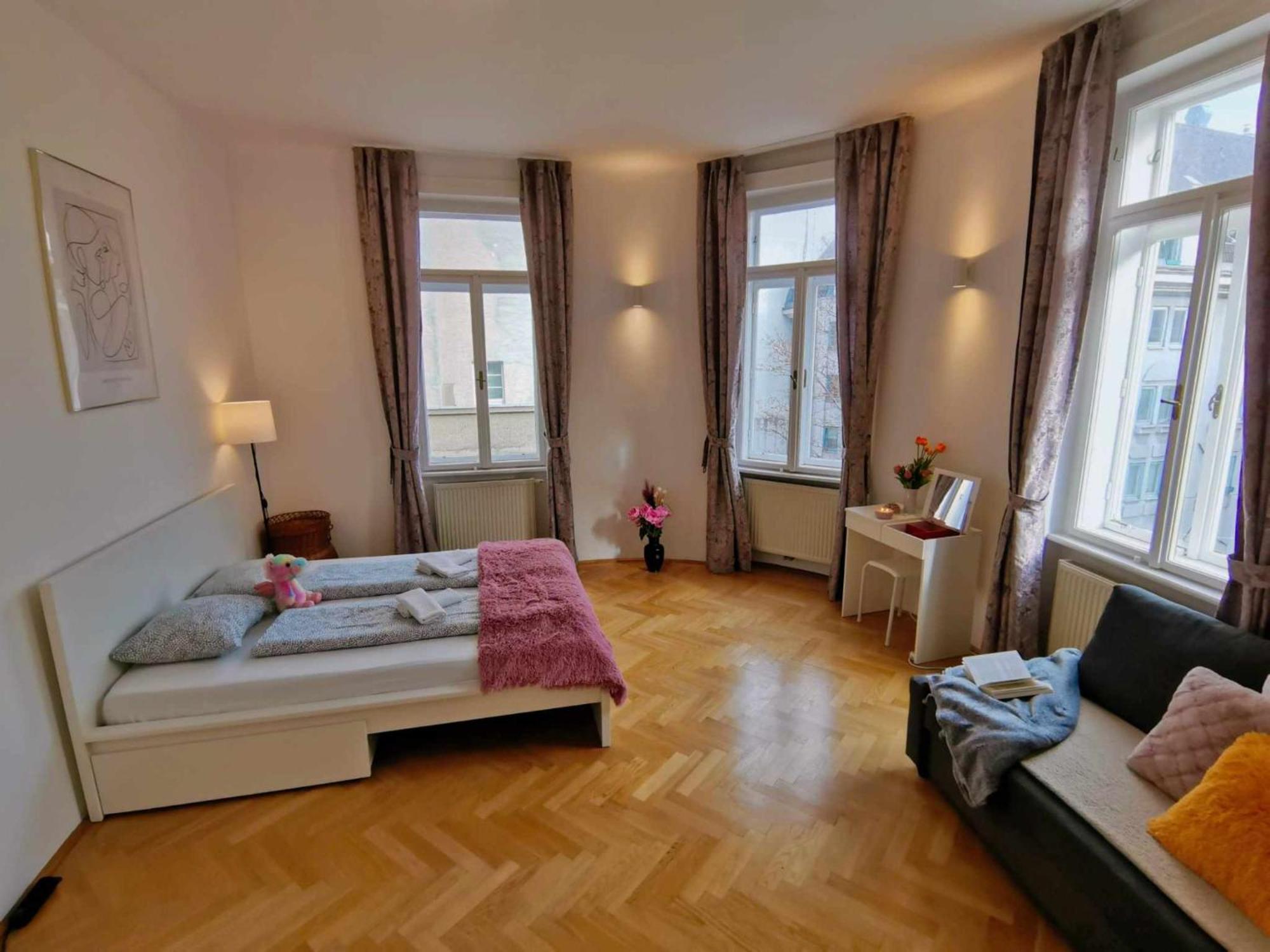 Central And Round 3 Minutes To City Shopping Center And Schoenbrunn Palace 비엔나 외부 사진